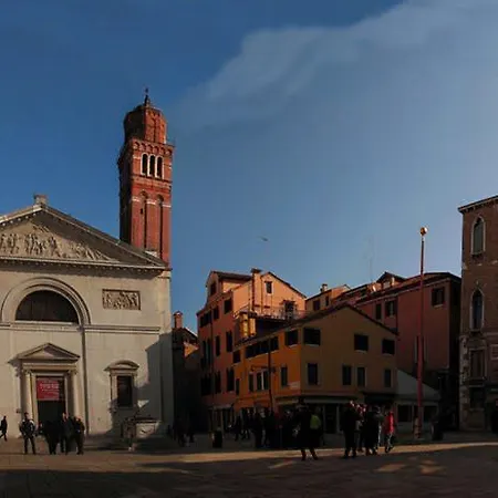 The Center * Venedig